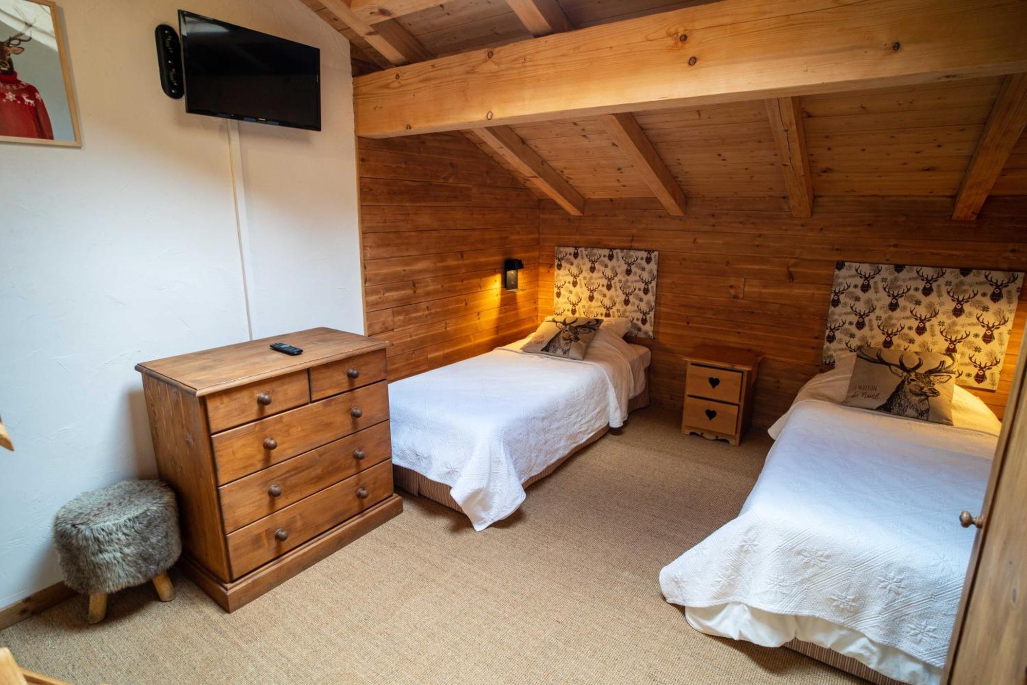 Savoya Lodges Châtel Esterno foto